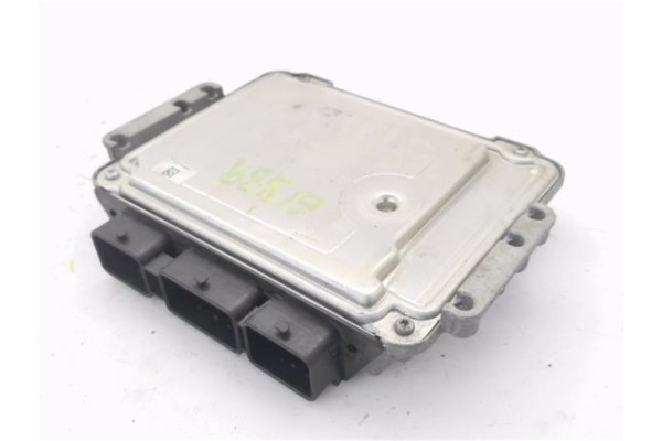 Recambio de centralita para opel vivaro 1.9 dti referencia OEM IAM 8200051608 281011529 
