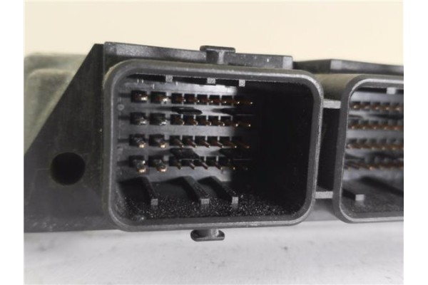 Recambio de centralita para opel vivaro 1.9 dti referencia OEM IAM 8200051608 281011529 
