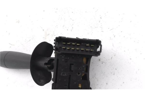Recambio de mando limpiaparabrisas para opel vivaro 1.9 dti referencia OEM IAM 93856810E 8,20E+09 