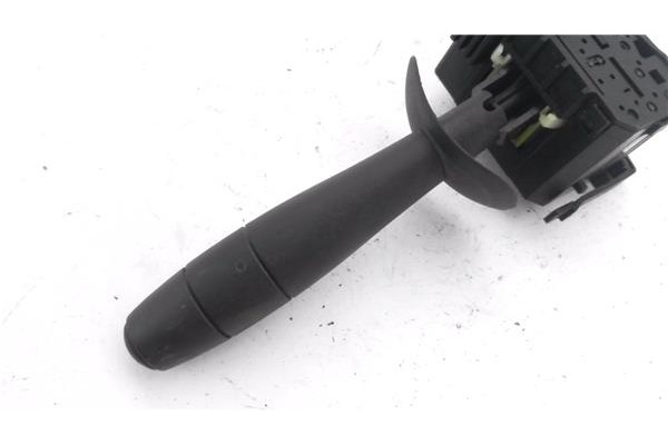 Recambio de mando limpiaparabrisas para opel vivaro 1.9 dti referencia OEM IAM 93856810E 8,20E+09 