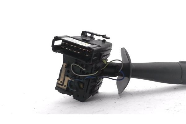 Recambio de mando de luces para opel vivaro 1.9 dti referencia OEM IAM 93856810E 8200490948 