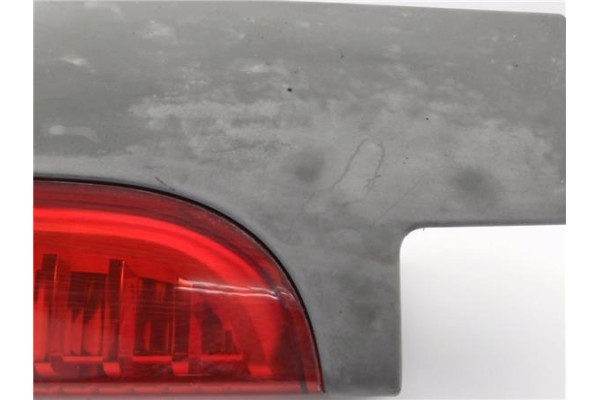 Recambio de piloto trasero izquierdo para opel vivaro 1.9 dti referencia OEM IAM 265A60118R 93857722 