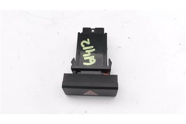 Recambio de interruptor luces emergencia para hyundai i10 (pa) 1.2 classic referencia OEM IAM 299130180  