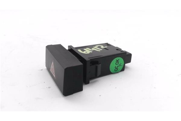 Recambio de interruptor luces emergencia para hyundai i10 (pa) 1.2 classic referencia OEM IAM 299130180  