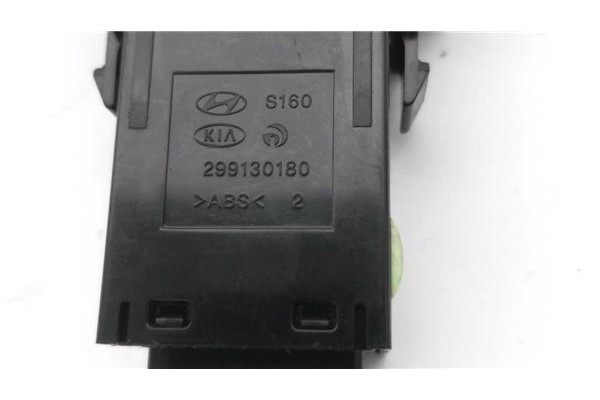 Recambio de interruptor luces emergencia para hyundai i10 (pa) 1.2 classic referencia OEM IAM 299130180  