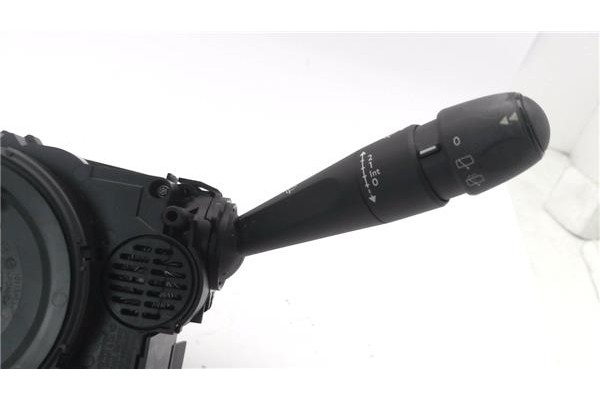 Recambio de mando intermitencia para citroen c3 1.2 97 edition referencia OEM IAM 98262556ZD 1033746502 
