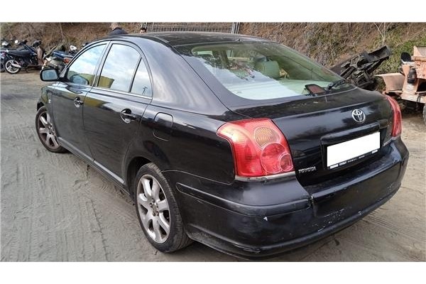 toyota avensis berlina (t25) del año 2006