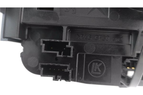 Recambio de mando intermitencia para citroen c3 1.2 97 edition referencia OEM IAM 98262556ZD 1033746502 