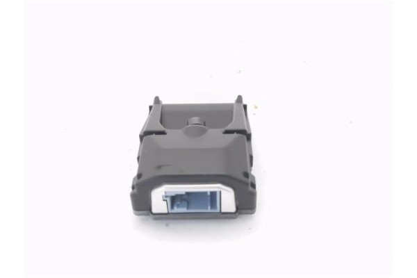 Recambio de camara para citroen c3 1.2 97 edition referencia OEM IAM 9828694780  