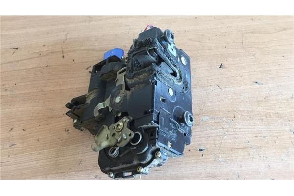 Recambio de cierre electromagnetico delantero izquierdo para skoda fabia combi (6y5) 1.4 classic referencia OEM IAM 3B1387015AM 