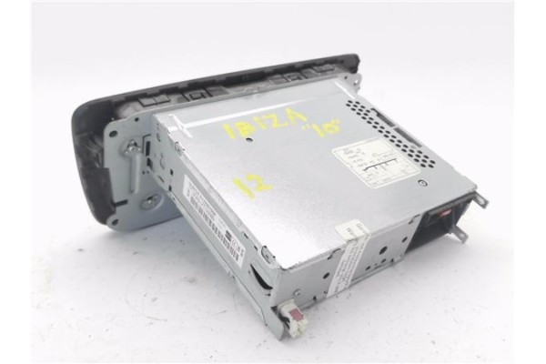 Recambio de autoradio para seat ibiza berlina (6j5) 1.4 tsi referencia OEM IAM 6J1035153F  