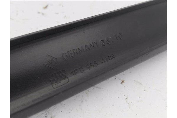Recambio de brazo limpiaparabrisas delantero derecho para seat leon (1p1) 1.4 tsi referencia OEM IAM 1P0955410A  