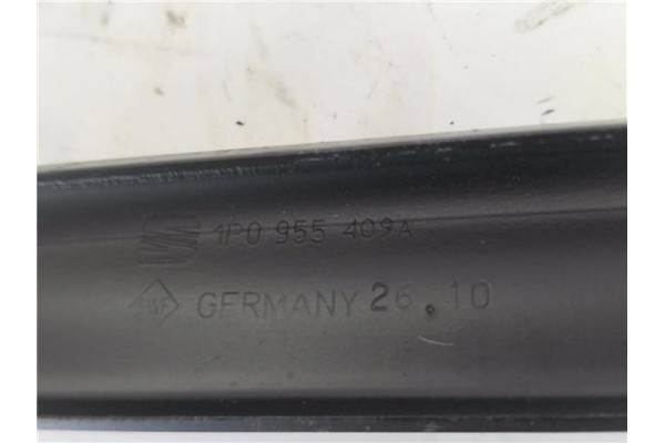 Recambio de brazo limpiaparabrisas delantero izquierdo para seat leon (1p1) 1.4 tsi referencia OEM IAM 1P0955409A  
