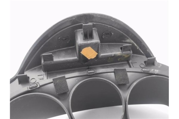 Recambio de embellecedor cuadro instrumentos para seat leon (1p1) 1.2 reference referencia OEM IAM 1P0857059  