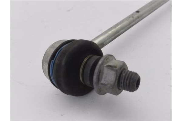 Recambio de bieleta izquierda estabilizadora delantero para seat leon (1p1) 1.4 tsi referencia OEM IAM 1K0411315K  