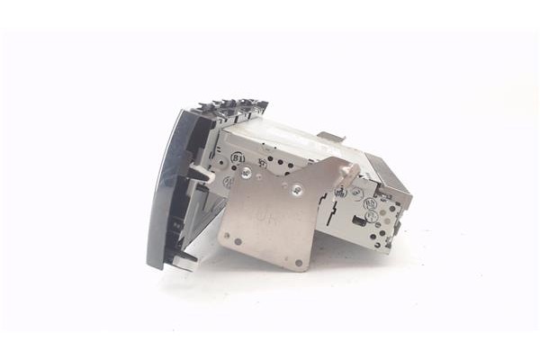 Recambio de radio / cd para mitsubishi space star (a00) 1.2 motion referencia OEM IAM 8701A538  
