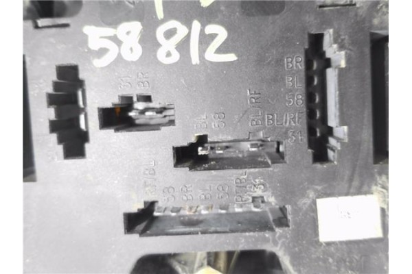 Recambio de piloto trasero derecho para volkswagen transporter iv furgón (70xa) 2.5 tdi referencia OEM IAM 70194511  
