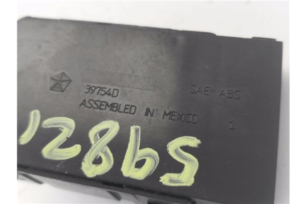 Recambio de mando retrovisor electrico para jeep cherokee (kj) 2.5 crd básico referencia OEM IAM 39754D 56010093AA 