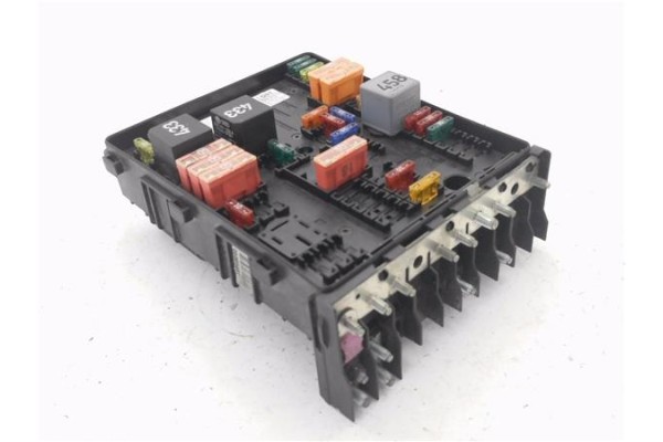 Recambio de caja fusibles/rele para volkswagen golf v (1k1) 1.9 tdi referencia OEM IAM 1K0937124K  