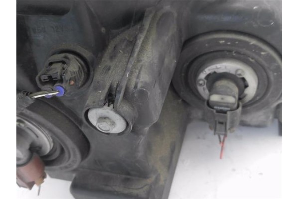 Recambio de faro delantero izquierdo para toyota corolla verso (r1) 2.2 d-4d referencia OEM IAM 7357230400  