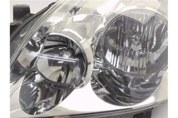 Recambio de faro delantero izquierdo para toyota corolla verso (r1) 2.2 d-4d referencia OEM IAM 7357230400  