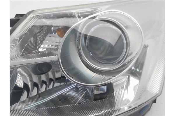 Recambio de faro xenon izquierdo para toyota avensis cross sport (t27) 2.2 premium referencia OEM IAM H279HLAE 3900078258 