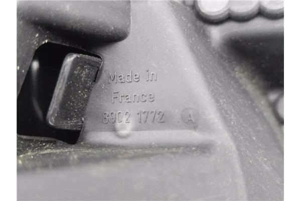 Recambio de piloto trasero derecho para jaguar x-type 2.0 d executive referencia OEM IAM 89021772A  