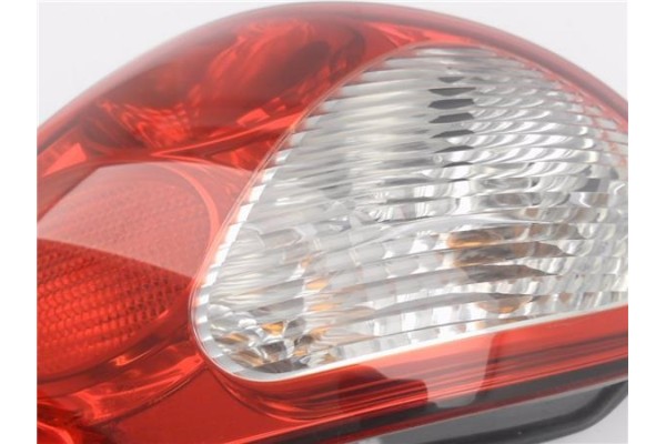 Recambio de piloto trasero derecho para jaguar x-type 2.0 d executive referencia OEM IAM 89021772A  