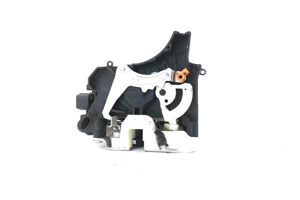 Recambio de cierre electromagnetico delantero derecho para mitsubishi outlander (cw0) 2.0 di-d intense referencia OEM IAM 5715A3