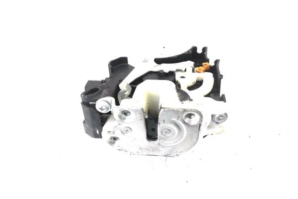 Recambio de cierre electromagnetico delantero derecho para mitsubishi outlander (cw0) 2.0 di-d intense referencia OEM IAM 5715A3