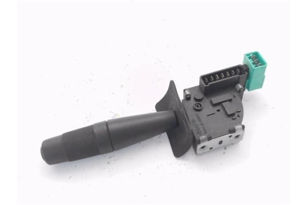 Recambio de mando limpiaparabrisas para peugeot 205 berlina 1.3 referencia OEM IAM 9753275380  