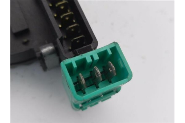 Recambio de mando limpiaparabrisas para peugeot 205 berlina 1.3 referencia OEM IAM 9753275380  