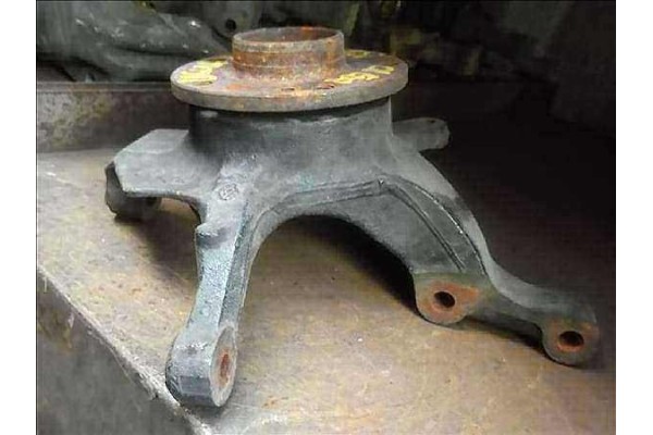Recambio de mangueta delantero izquierda para renault laguna (b56) 1.8 16v (b563, b564) referencia OEM IAM   