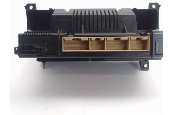 Recambio de mandos climatizador para audi a6 avant (4b5) referencia OEM IAM (4B0820043AJ) (5HB007604-54) 