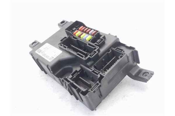 Recambio de caja fusibles/rele para opel corsa d 1.3 cdti referencia OEM IAM 13367920 401154265 