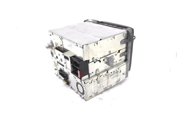 Recambio de autoradio para mercedes-benz clase s (bm 220) berlina 5.0 500 (220.075) referencia OEM IAM A2208207126 7,61E+09 