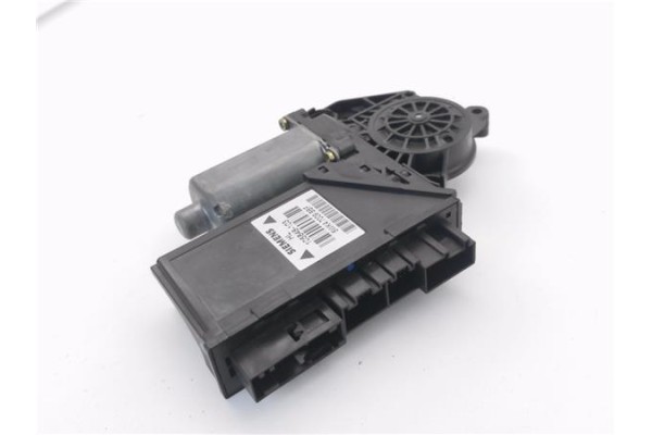 Recambio de motor elevalunas trasero izquierdo para audi a4 berlina (8e) 2.4 referencia OEM IAM 105848103 130821767 