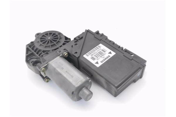 Recambio de motor elevalunas trasero izquierdo para audi a4 berlina (8e) 2.4 referencia OEM IAM 105848103 130821767 
