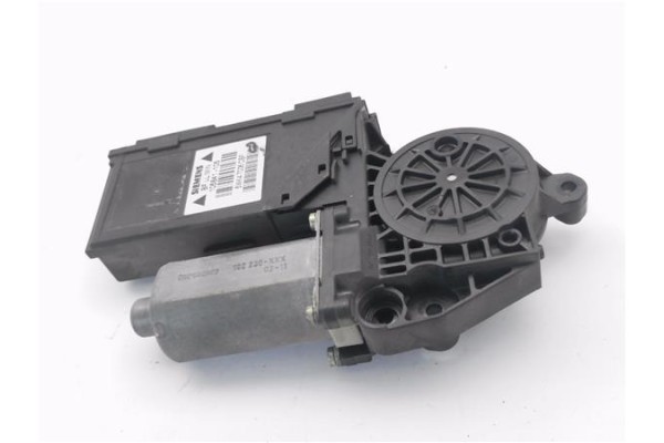 Recambio de motor elevalunas delantero derecho para audi a4 berlina (8e) 2.4 referencia OEM IAM 105841105 130821764 