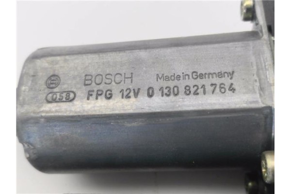 Recambio de motor elevalunas delantero derecho para audi a4 berlina (8e) 2.4 referencia OEM IAM 105841105 130821764 