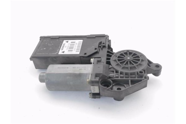 Recambio de motor elevalunas trasero derecho para audi a4 berlina (8e) 2.4 referencia OEM IAM 105849103 130821766 