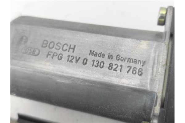 Recambio de motor elevalunas trasero derecho para audi a4 berlina (8e) 2.4 referencia OEM IAM 105849103 130821766 