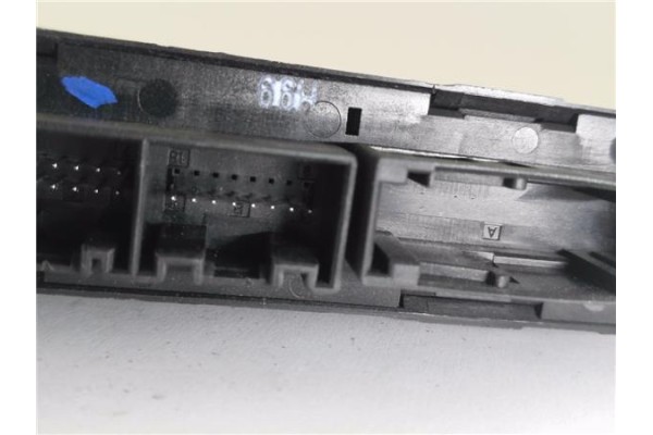 Recambio de motor elevalunas trasero derecho para audi a4 berlina (8e) 2.4 referencia OEM IAM 105849103 130821766 