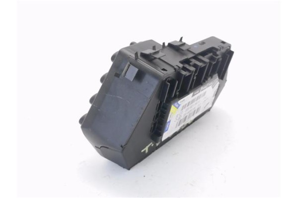 Recambio de mando respaldo trasero derecho para mercedes-benz clase s (bm 220) berlina 5.0 500 (220.075) referencia OEM IAM 2208