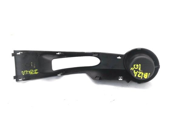 Recambio de embellecedor consola central para seat ibiza berlina (6j5) 1.4 tsi referencia OEM IAM 6J0863289  