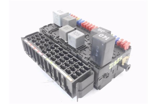 Recambio de caja fusibles/rele para volkswagen transporter iv furgón (70xa) 2.5 tdi referencia OEM IAM 357937039  