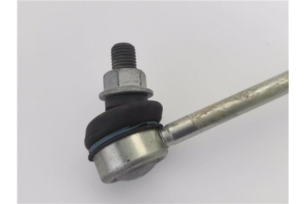 Recambio de barra estabilizadora trasero para seat leon (1p1) 1.2 reference referencia OEM IAM 1K0411315K  