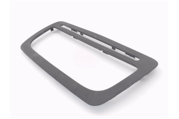 Recambio de embellecedor consola central para seat ibiza berlina (6j5) 1.2 referencia OEM IAM 6J0858063C  