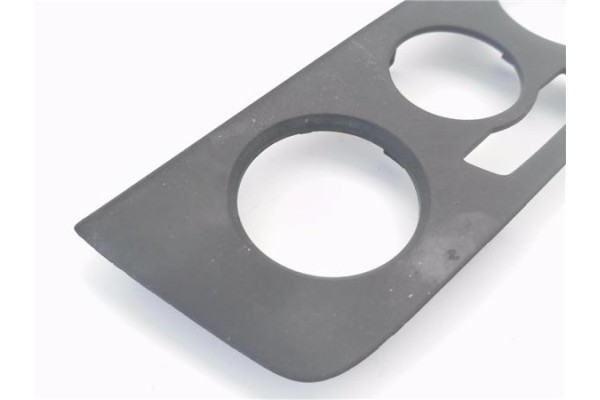 Recambio de embellecedor mando clima para seat ibiza berlina (6j5) 1.2 referencia OEM IAM 6J0857060  