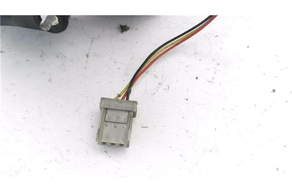 Recambio de retrovisor electrico derecho para honda cr-v (rd8) 2.0 referencia OEM IAM TH1825R  
